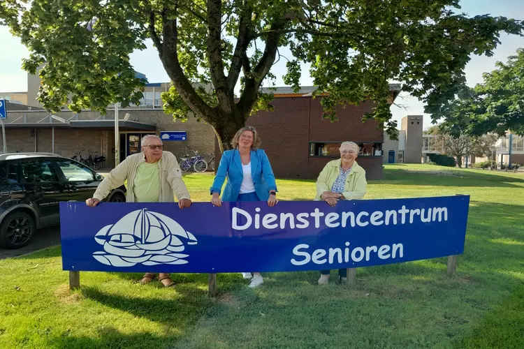 Ondertekening intentieverklaring Dienstencentrum Senioren en Bibliotheek Lemmer